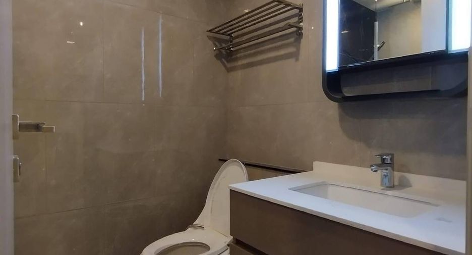 For rent 1 bed condo in Huai Khwang, Bangkok