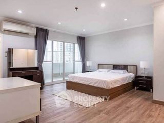Condo en alquiler de 3 habitaciones en Watthana, Bangkok