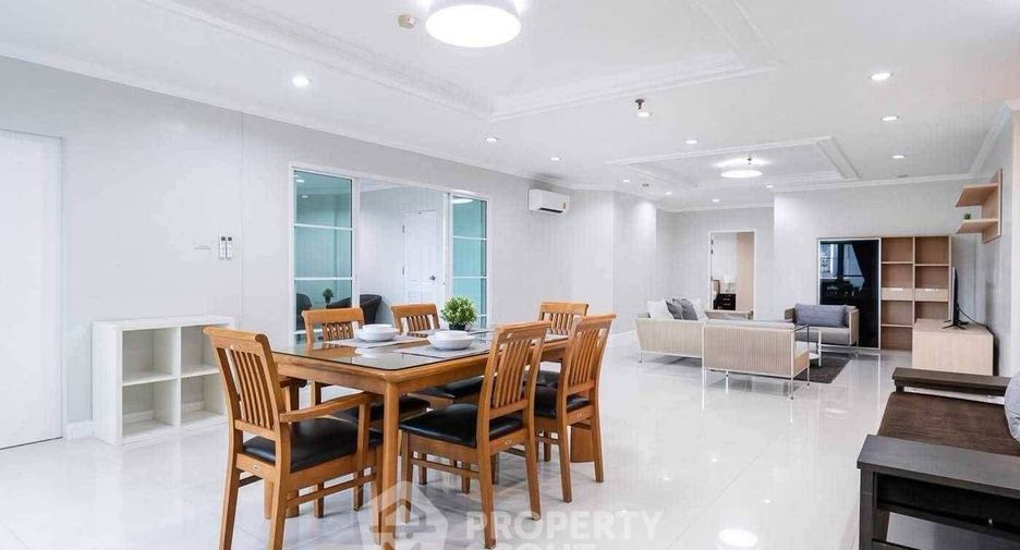 Condo en alquiler de 3 habitaciones en Watthana, Bangkok