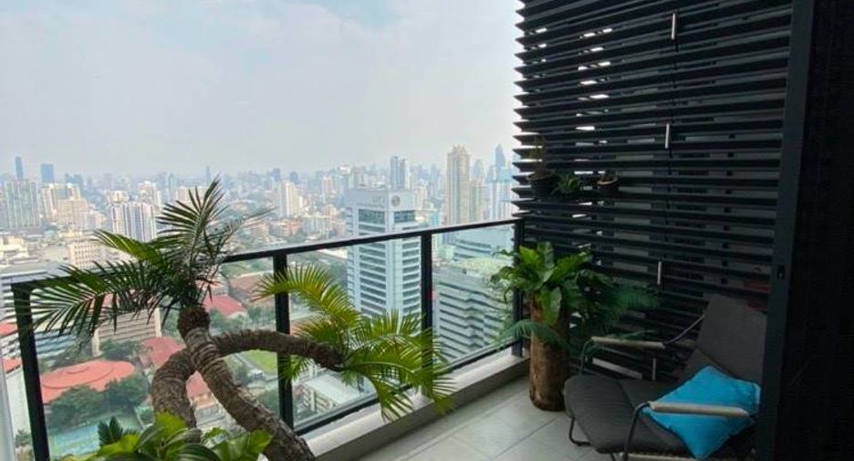 Condo en alquiler de 3 habitaciones en Watthana, Bangkok