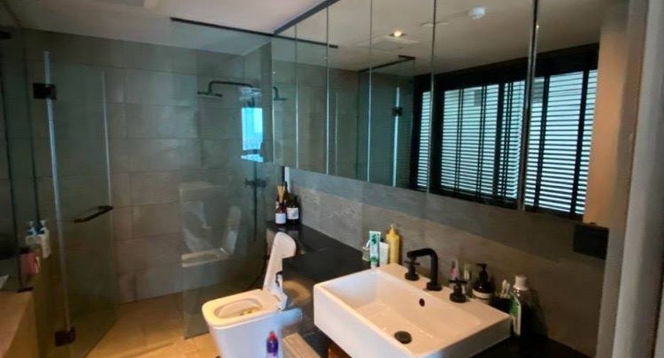 Condo en alquiler de 3 habitaciones en Watthana, Bangkok