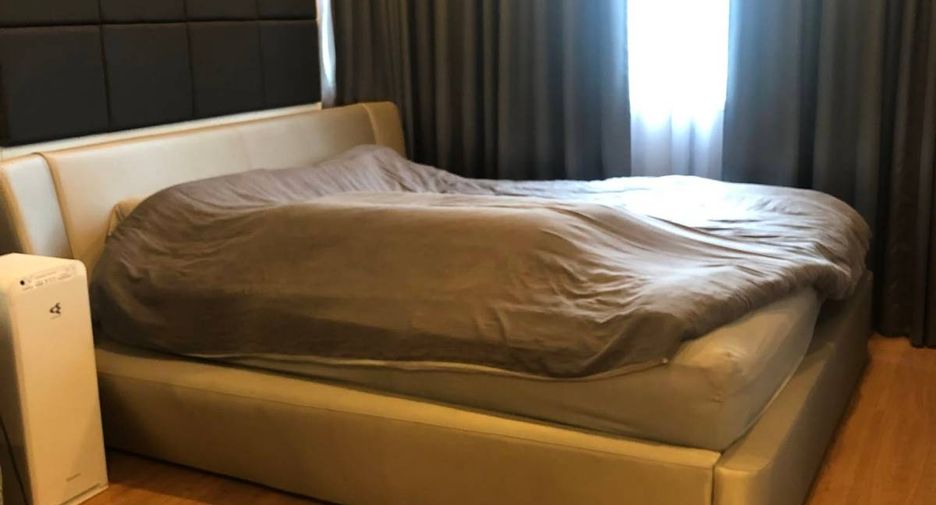 For rent 1 bed condo in Huai Khwang, Bangkok