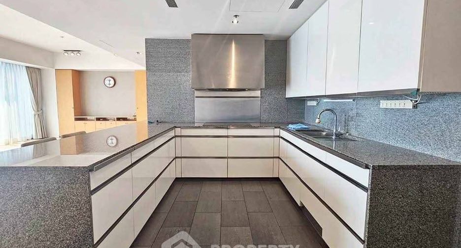 Wohnung zur Miete mit 3 Zimmer in Sathon, Bangkok