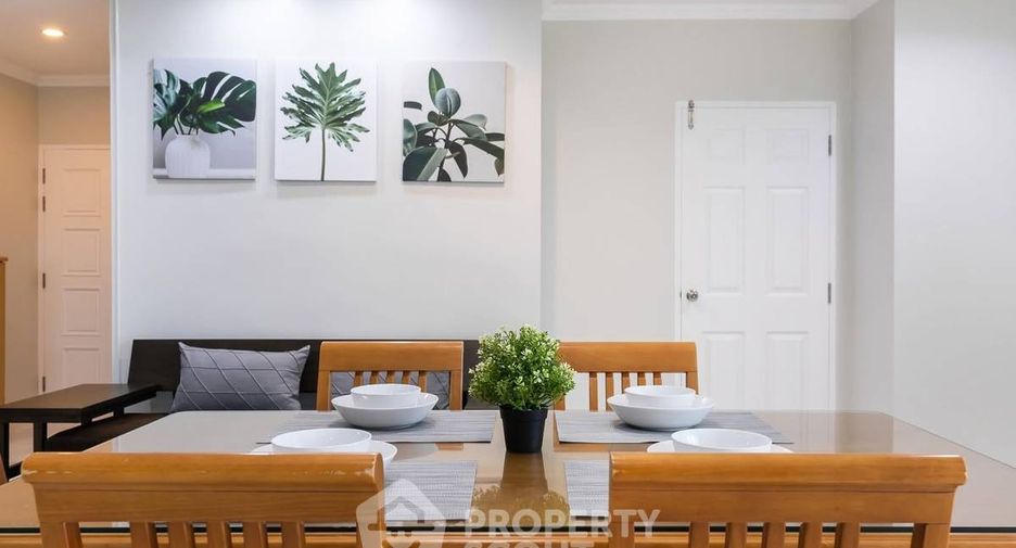 Condo en alquiler de 3 habitaciones en Watthana, Bangkok