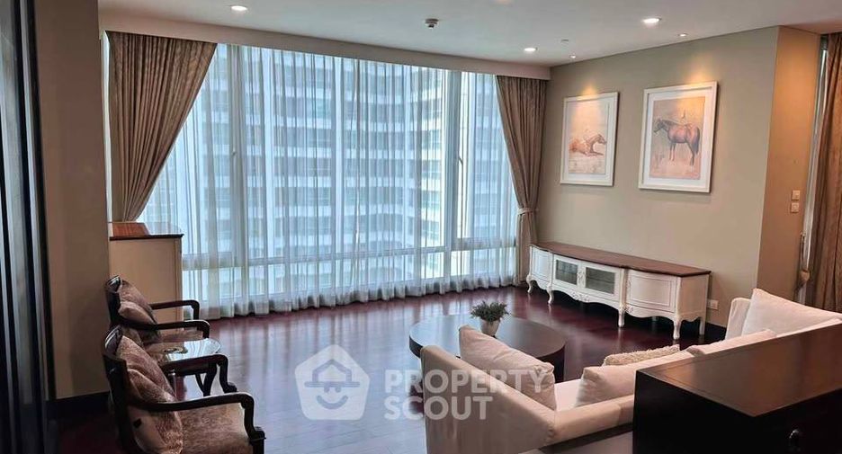 À louer 3 chambres condo à Pathum Wan, Bangkok