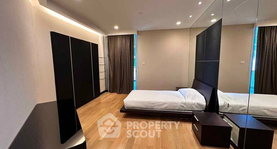 À louer 3 chambres condo à Pathum Wan, Bangkok