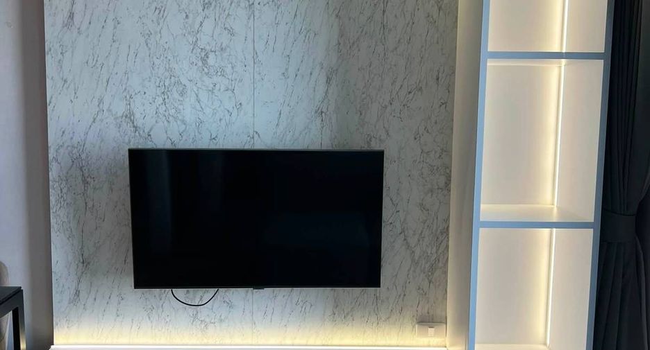 For rent 2 bedrooms condo in Huai Khwang, Bangkok