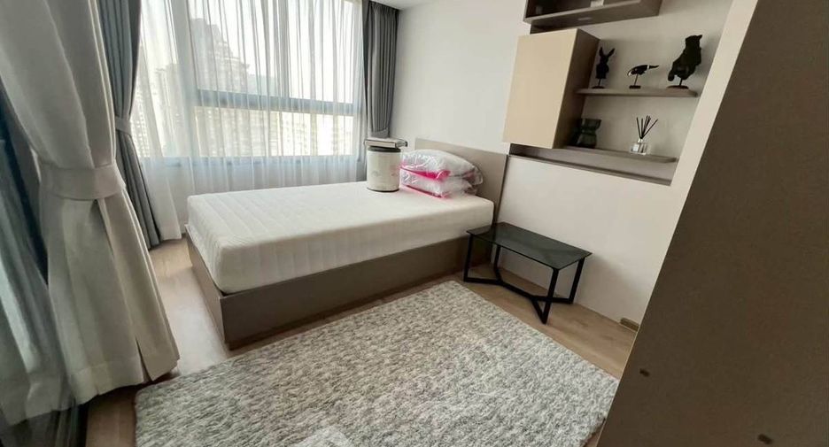 For rent 2 bedrooms condo in Huai Khwang, Bangkok