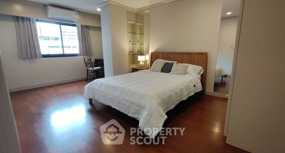 For rent 2 bedrooms condo in Bang Rak, Bangkok