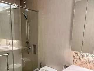 Аренда 2 спальни кондо в Щаттхана, Бангкок