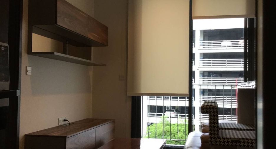 For rent 1 bed condo in Khlong Toei, Bangkok