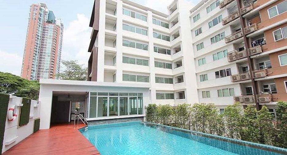 For rent 1 bed condo in Khlong Toei, Bangkok