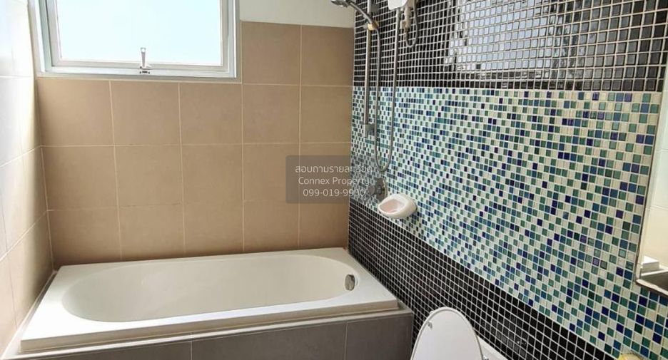 For rent 2 bedrooms condo in Huai Khwang, Bangkok