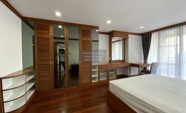For rent 3 bedrooms condo in Khlong Toei, Bangkok