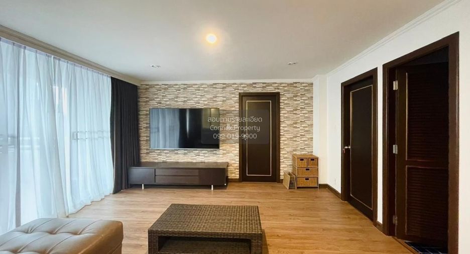 For rent 3 bedrooms condo in Khlong Toei, Bangkok