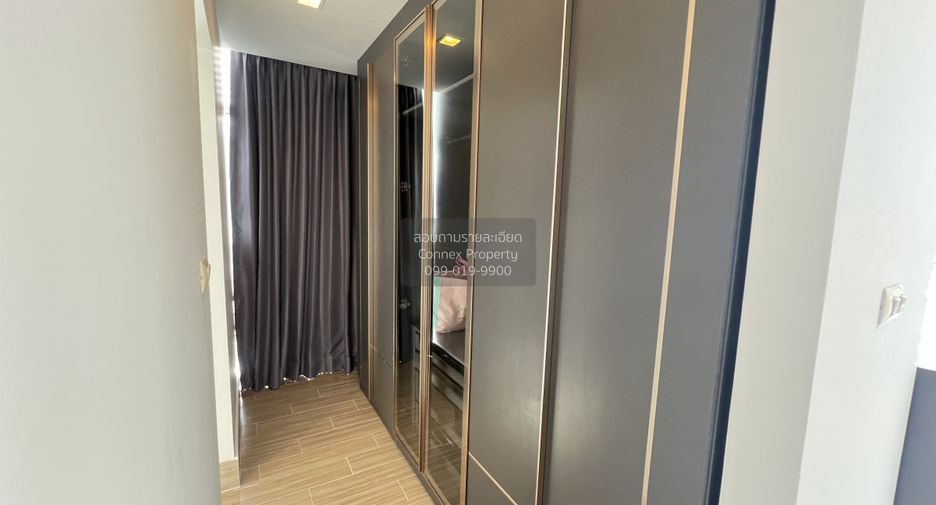 For rent 2 bedrooms condo in Bang Rak, Bangkok
