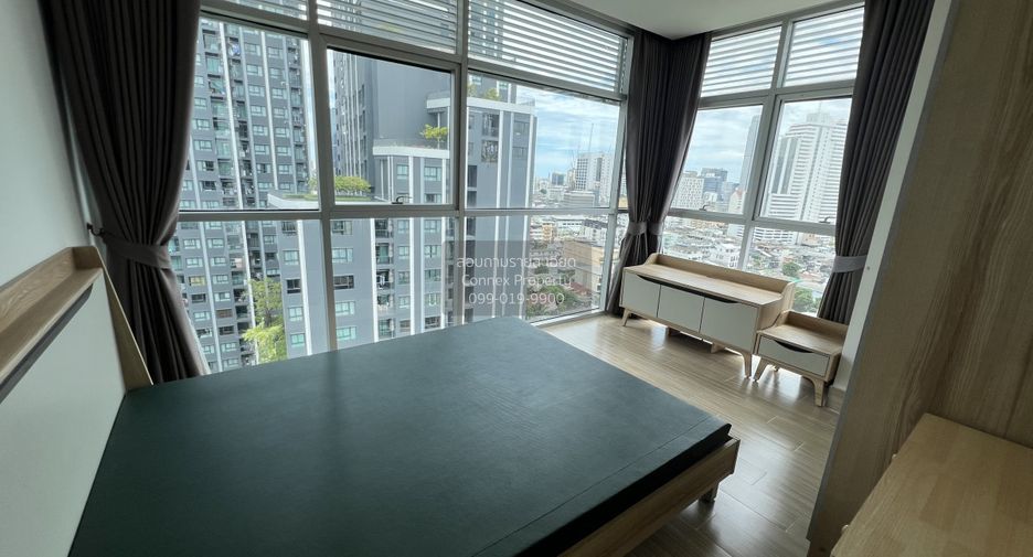 For rent 2 bedrooms condo in Bang Rak, Bangkok