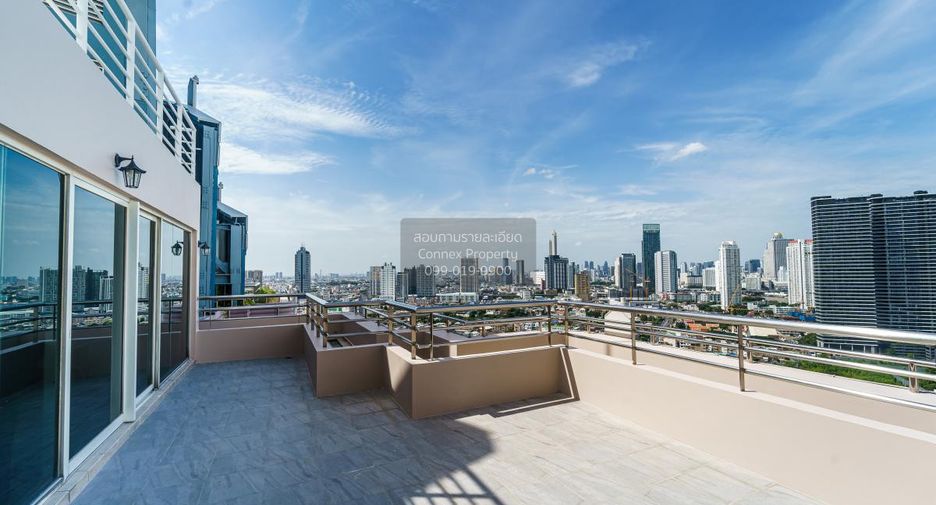 For rent 3 bedrooms condo in Bang Kho Laem, Bangkok