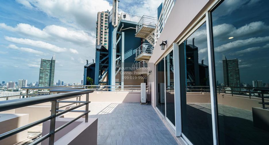For rent 3 bedrooms condo in Bang Kho Laem, Bangkok