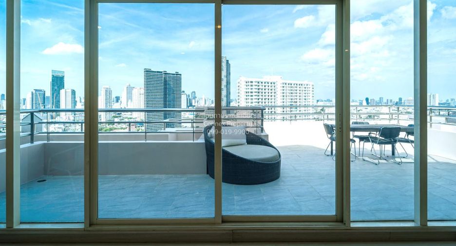 For rent 3 bedrooms condo in Bang Kho Laem, Bangkok