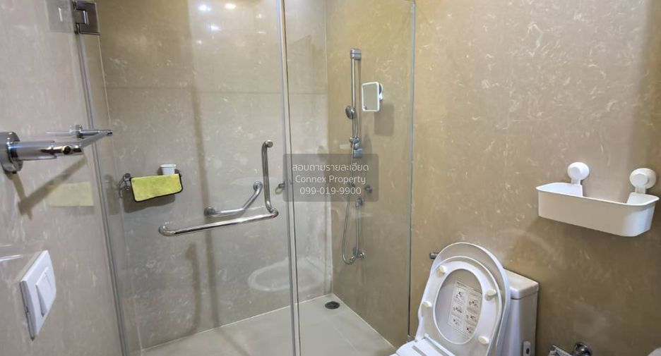 For rent 2 bedrooms condo in Khlong Toei, Bangkok