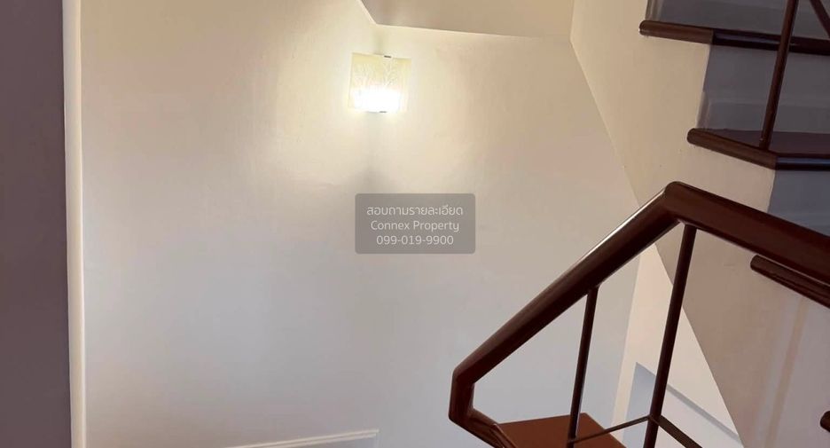 For rent 4 bedrooms townhouse in Bang Khen, Bangkok
