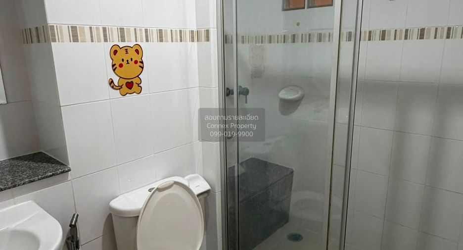 For rent 4 bedrooms townhouse in Bang Khen, Bangkok