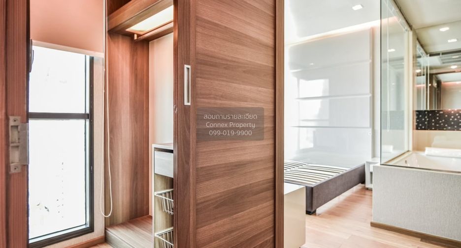 For rent 2 bedrooms condo in Sathon, Bangkok
