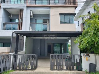 Reihenhaus zur Miete mit 4 Zimmer in Bang Yai, Nonthaburi