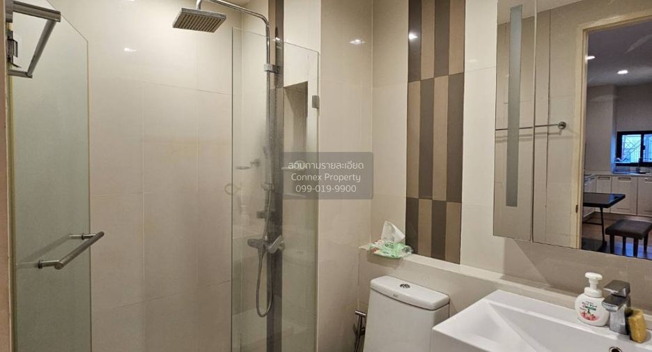 For rent 2 bedrooms condo in Phra Khanong, Bangkok