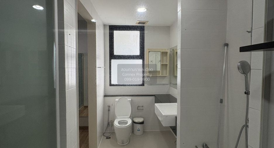Condo en alquiler de 2 habitaciones en Huai Khwang, Bangkok