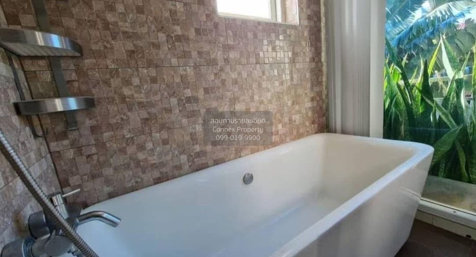 For rent 4 bedrooms house in Bang Lamung, Chonburi