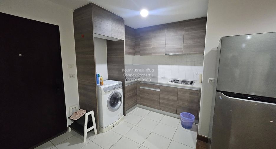 For rent 2 bedrooms condo in Huai Khwang, Bangkok