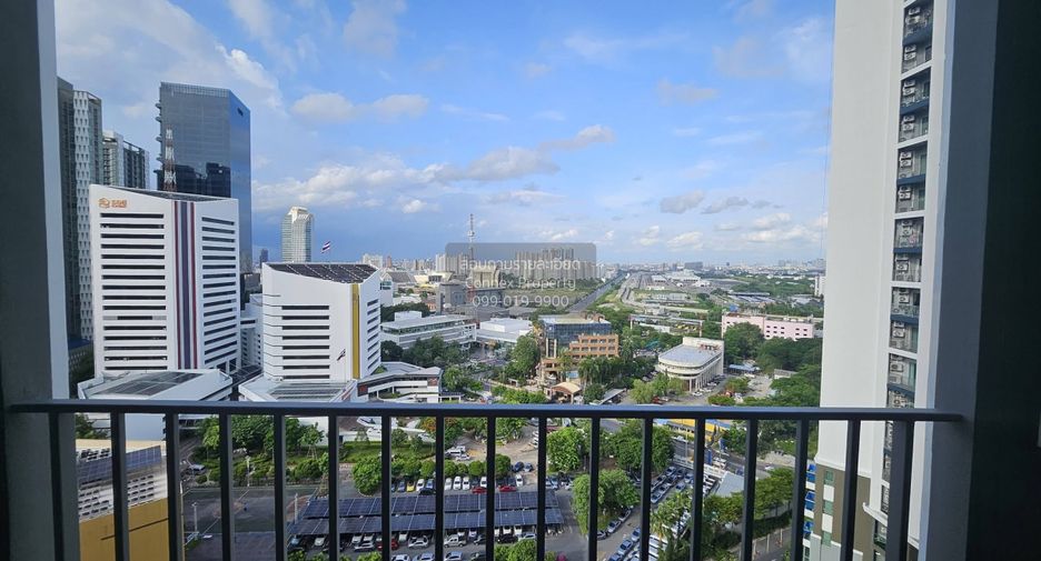 For rent 2 bedrooms condo in Huai Khwang, Bangkok