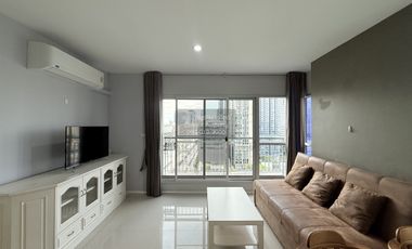 For rent 2 bedrooms condo in Huai Khwang, Bangkok