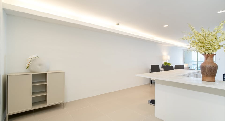 ให้เช่า 2 ห้องนอน คอนโด ใน คลองเตย, กรุงเทพฯ