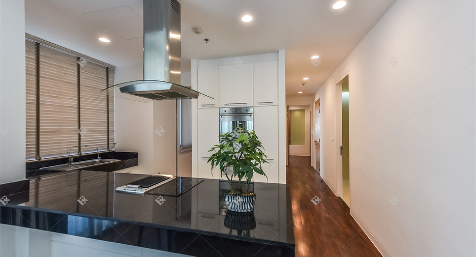 For rent 2 ベッドルーム condo in Khlong Toei, Bangkok
