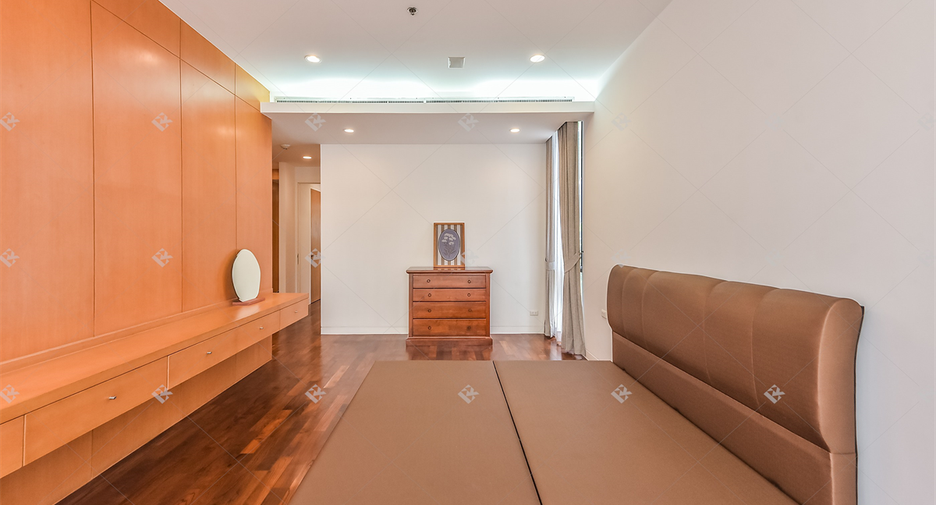 For rent 2 ベッドルーム condo in Khlong Toei, Bangkok