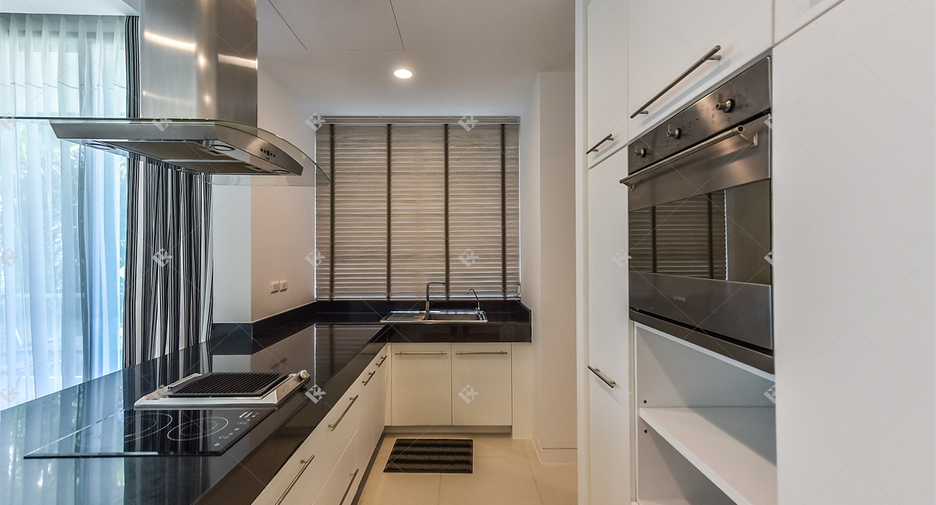 For rent 2 ベッドルーム condo in Khlong Toei, Bangkok