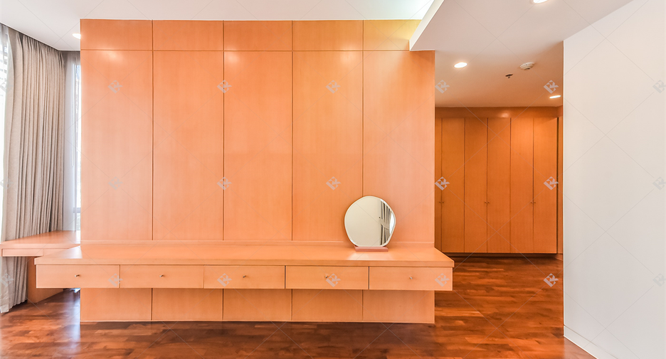 For rent 2 ベッドルーム condo in Khlong Toei, Bangkok