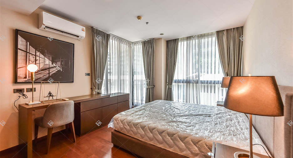 For rent 2 bedrooms condo in Sathon, Bangkok