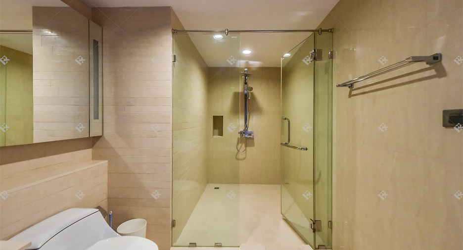 For rent 2 bedrooms condo in Sathon, Bangkok