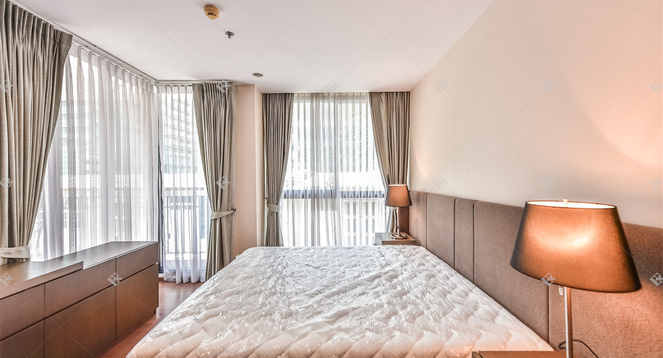 For rent 2 bedrooms condo in Sathon, Bangkok