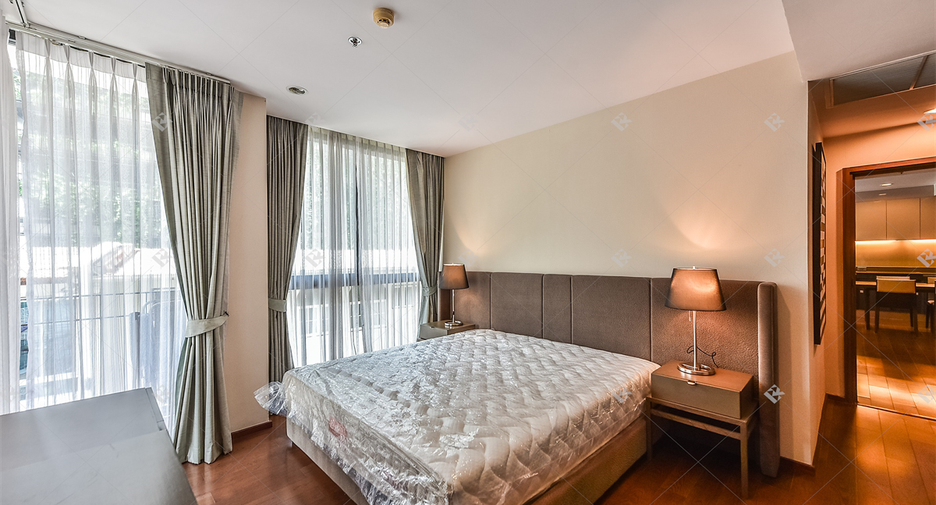 For rent 2 bedrooms condo in Sathon, Bangkok