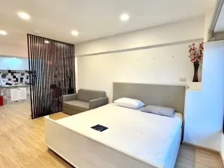 À louer studio condo à Pathum Wan, Bangkok