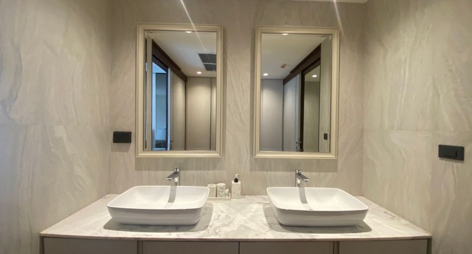 For rent 2 bedrooms condo in Watthana, Bangkok