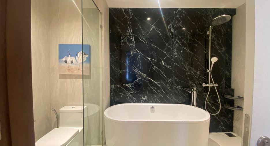 For rent 2 bedrooms condo in Watthana, Bangkok