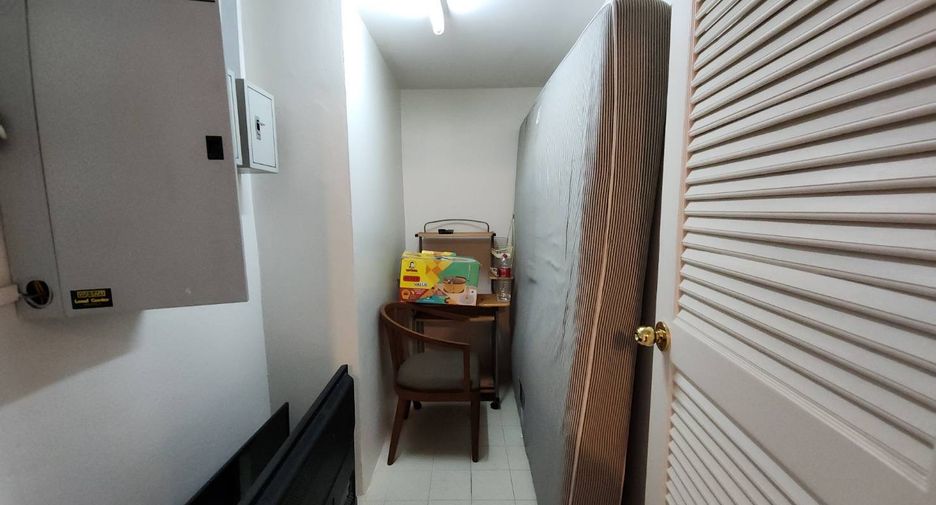 ให้เช่า 3 ห้องนอน คอนโด ใน วัฒนา, กรุงเทพฯ