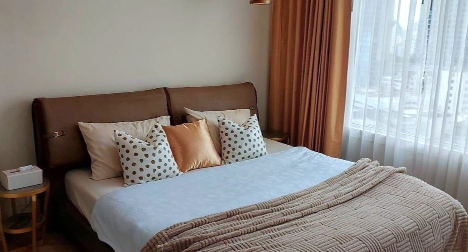 For rent 2 bedrooms condo in Khlong Toei, Bangkok