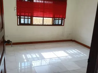 Casa en alquiler de 3 habitaciones en Bang Lamung, Chonburi